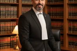 بهترین وکیل تهران/تیم متخصص از وکلای دادگستری/