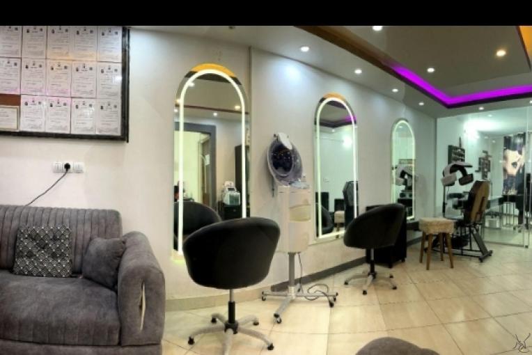 آموزشگاه و سالن زیبایی آرایشگری فنی و حرفه ای